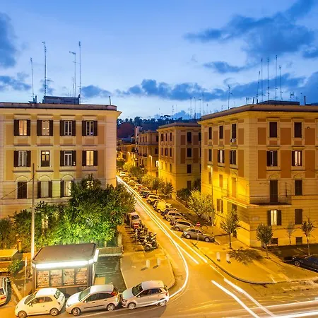 Vatican Luxury 50 * Roma